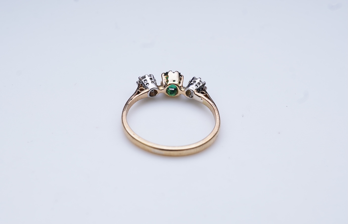 A tsavorite and diamond ring